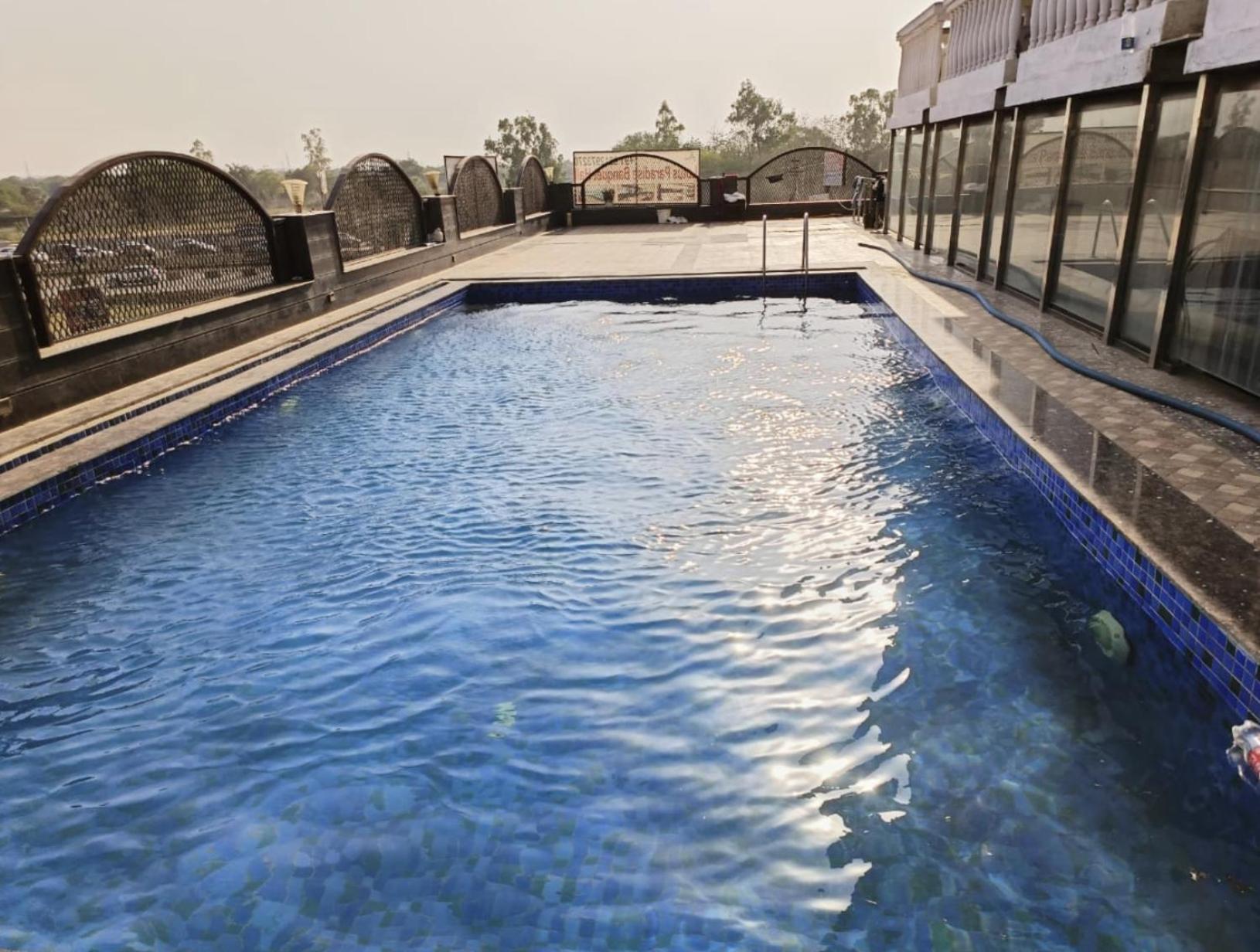 Hotel Lotus Paradise - Banquet & Dining - Near Murthal Sukhdev Rāi Exterior photo