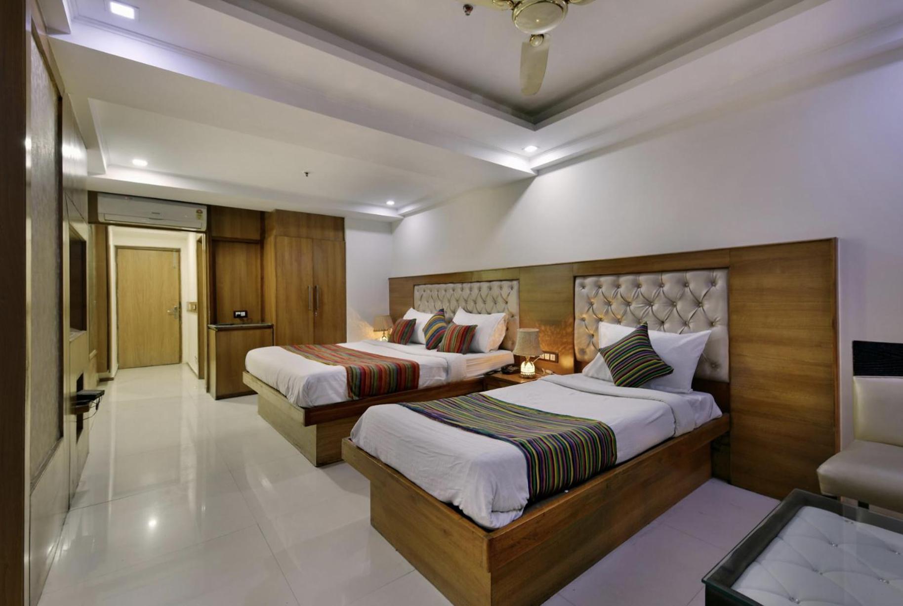 Hotel Lotus Paradise - Banquet & Dining - Near Murthal Sukhdev Rāi Exterior photo