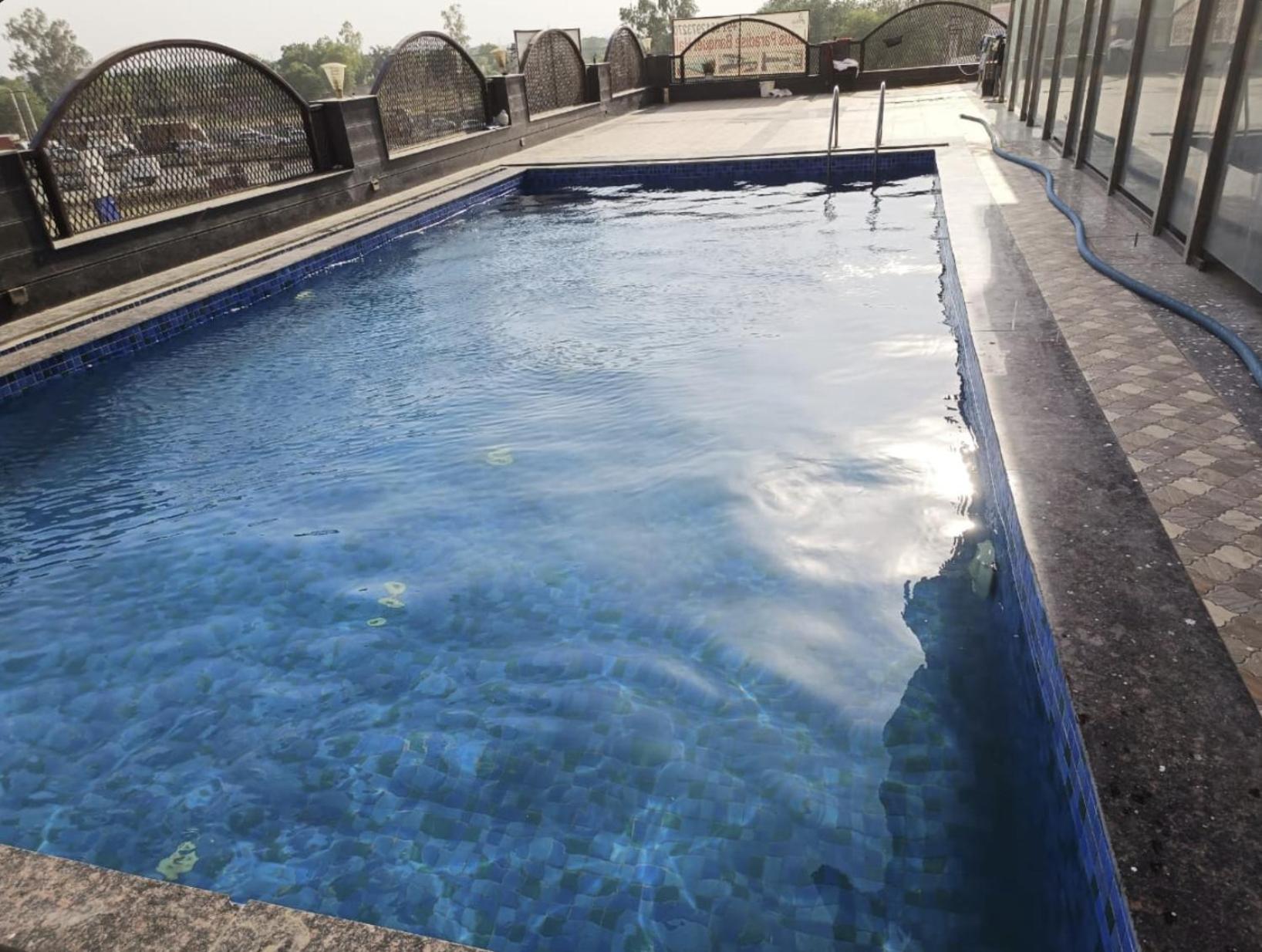 Hotel Lotus Paradise - Banquet & Dining - Near Murthal Sukhdev Rāi Exterior photo