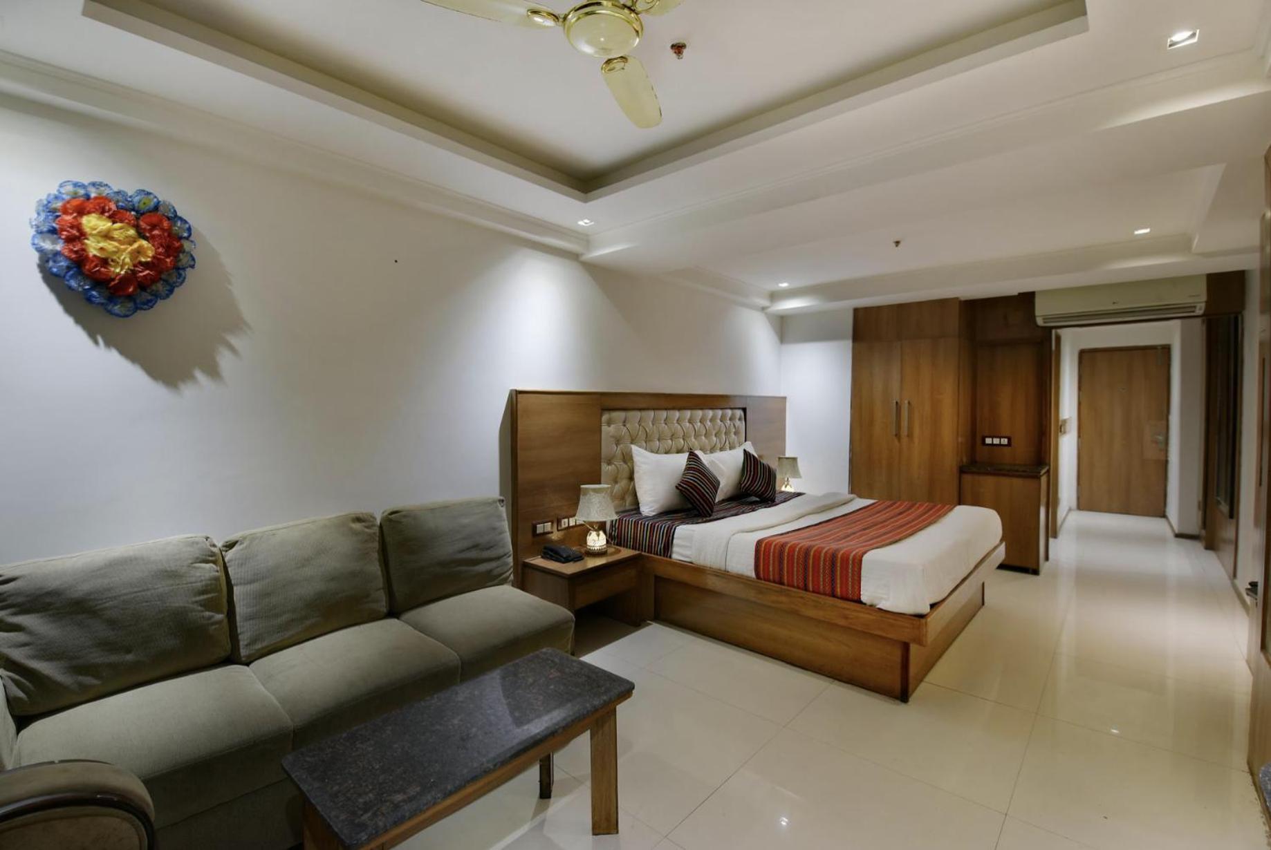 Hotel Lotus Paradise - Banquet & Dining - Near Murthal Sukhdev Rāi Exterior photo