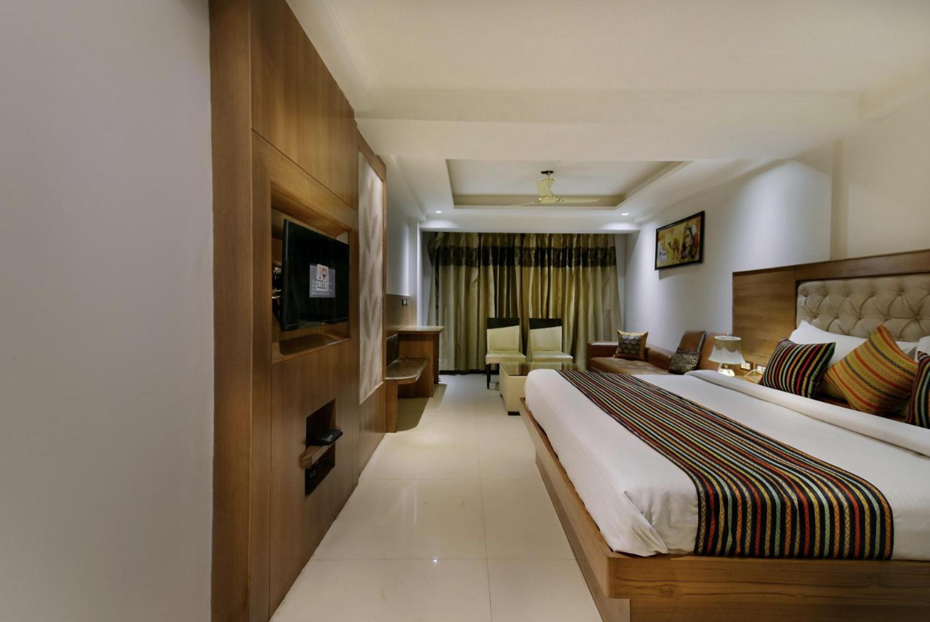 Hotel Lotus Paradise - Banquet & Dining - Near Murthal Sukhdev Rāi Exterior photo