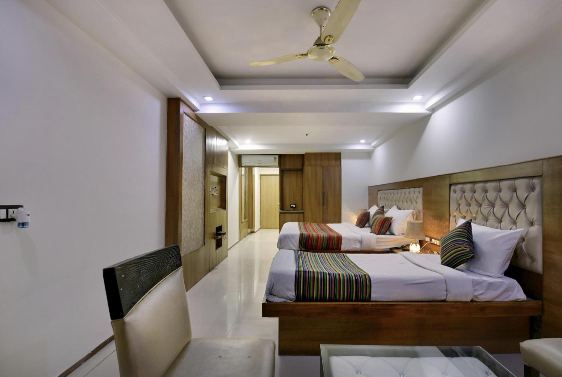 Hotel Lotus Paradise - Banquet & Dining - Near Murthal Sukhdev Rāi Exterior photo