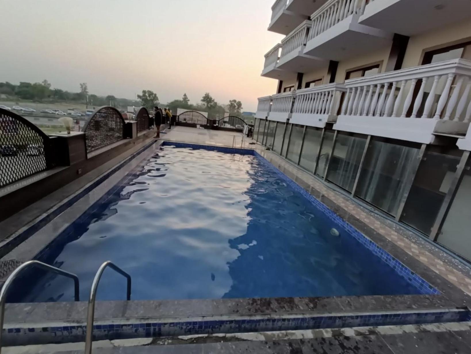 Hotel Lotus Paradise - Banquet & Dining - Near Murthal Sukhdev Rāi Exterior photo